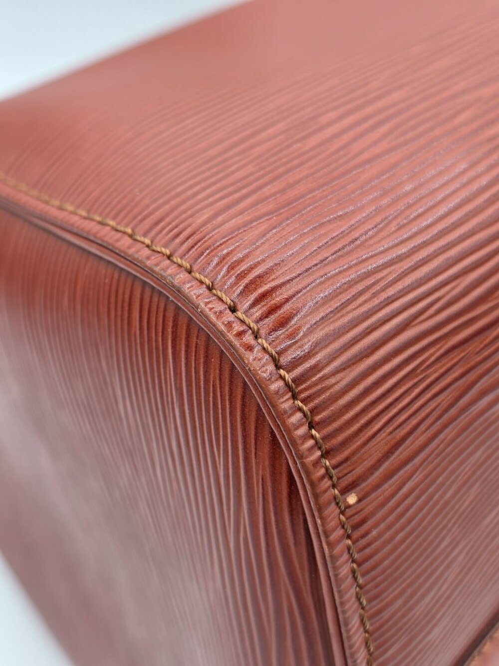 Louis Vuitton Speedy 30 – Epi Leather | Kenyan Fawn Brown | Vintage 1995 - Picture 9 of 12